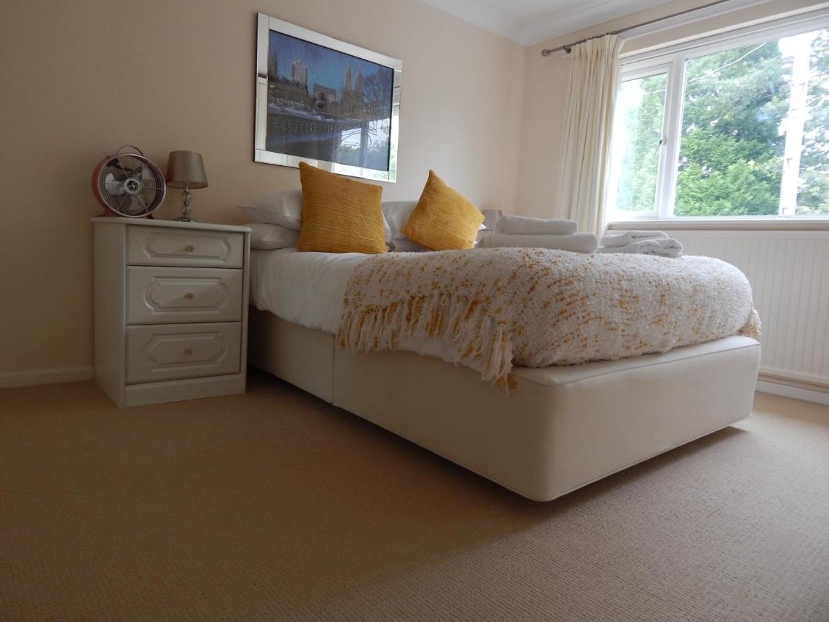 Spacious 3 Bdr House With Parking-Families-Corporate Groups By Orbitat Accommodations Cambridge Exterior foto